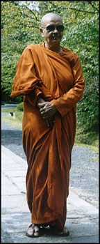 Sri Lankan nuns robes